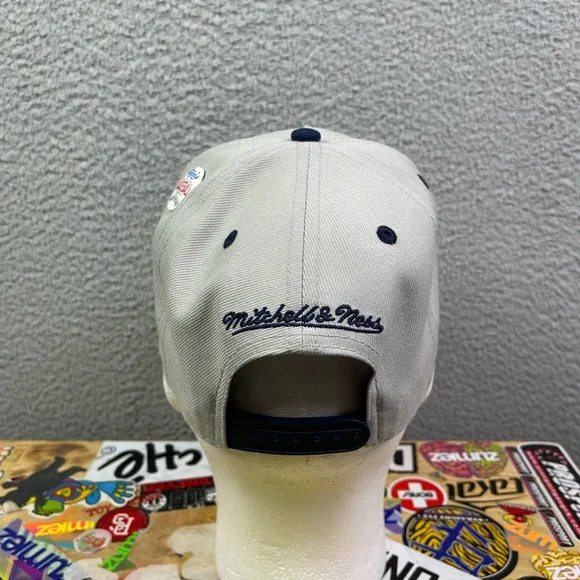 New York Yankees Mitchell & Ness Topps Pro Pinch Fit Cap Snapback - Picture 4 of 7